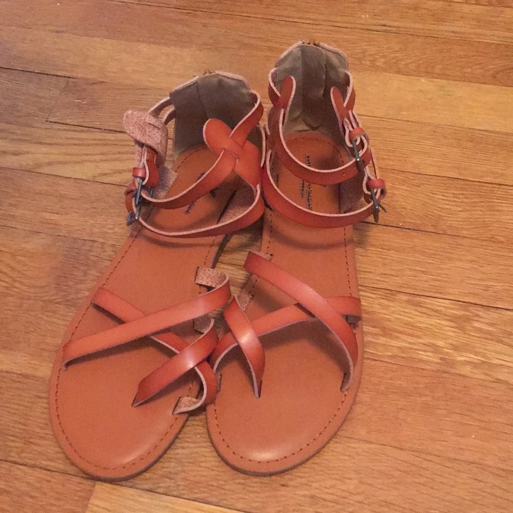 American Eagle NEW gladiators